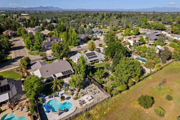 $689,900 | 2945 Forest Hills Drive, Redding, CA 96002