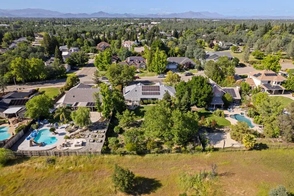$689,900 | 2945 Forest Hills Drive, Redding, CA 96002