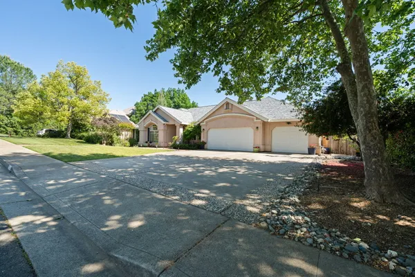 $689,900 | 2945 Forest Hills Drive, Redding, CA 96002