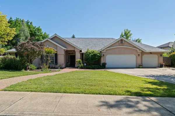$689,900 | 2945 Forest Hills Drive, Redding, CA 96002