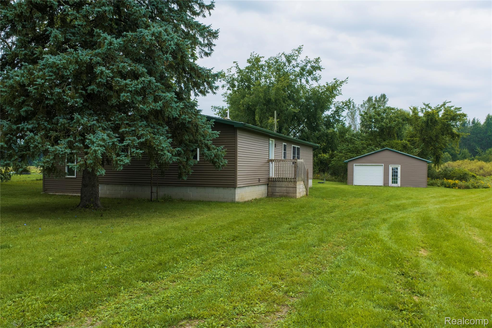 10580 Grover Road Reading, MI 49274 - Photo 11 of 25 19 Reading House 1.jpg