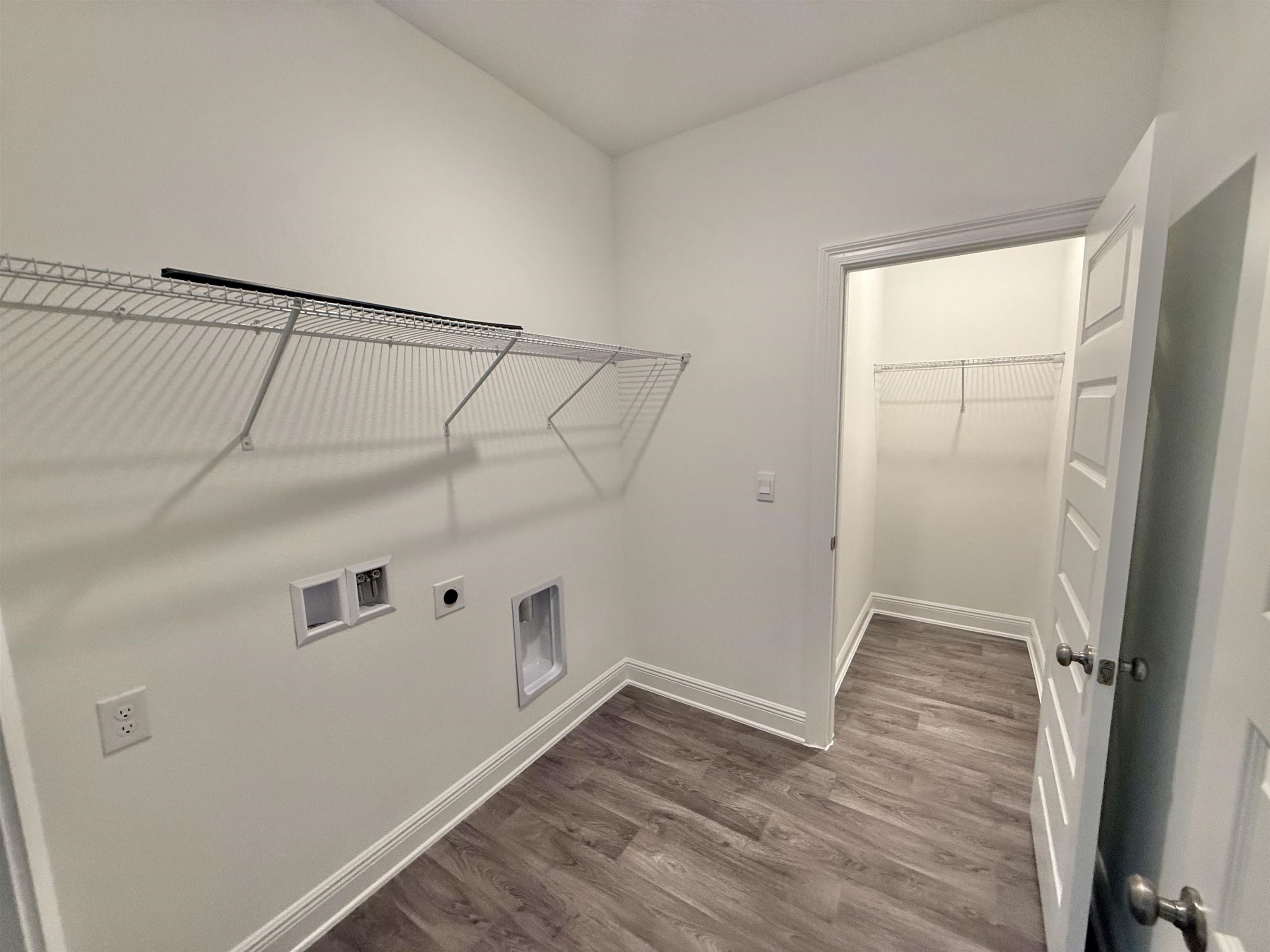 13756 Shea Circle Foley, AL 36535 - Photo 20 of 22 Laundry