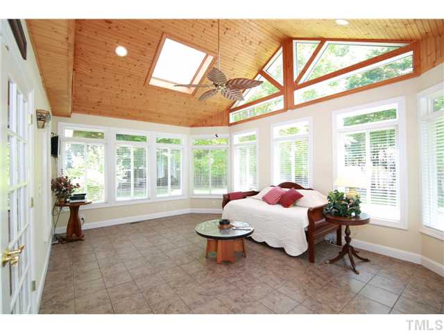 2105 Lovdal Drive Raleigh, NC 27613 - Photo 13 of 25 Gallery Image 13