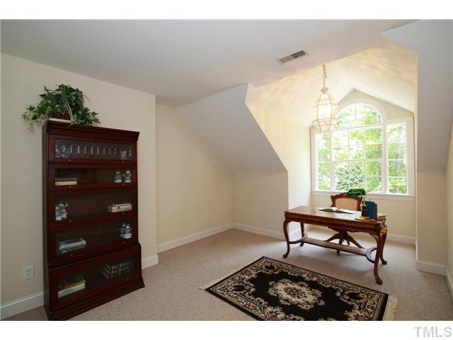 2105 Lovdal Drive Raleigh, NC 27613 - Photo 16 of 25 Gallery Image 16