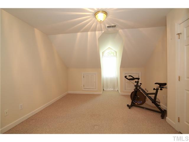 2105 Lovdal Drive Raleigh, NC 27613 - Photo 17 of 25 Gallery Image 17