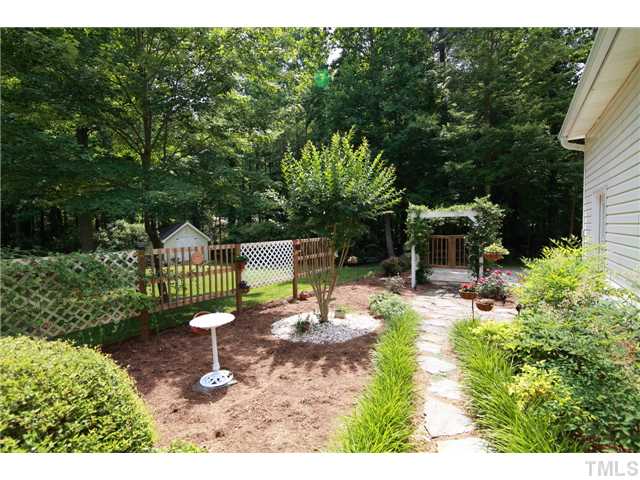 2105 Lovdal Drive Raleigh, NC 27613 - Photo 21 of 25 Gallery Image 21
