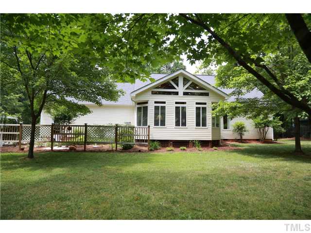 2105 Lovdal Drive Raleigh, NC 27613 - Photo 3 of 25 Gallery Image 3
