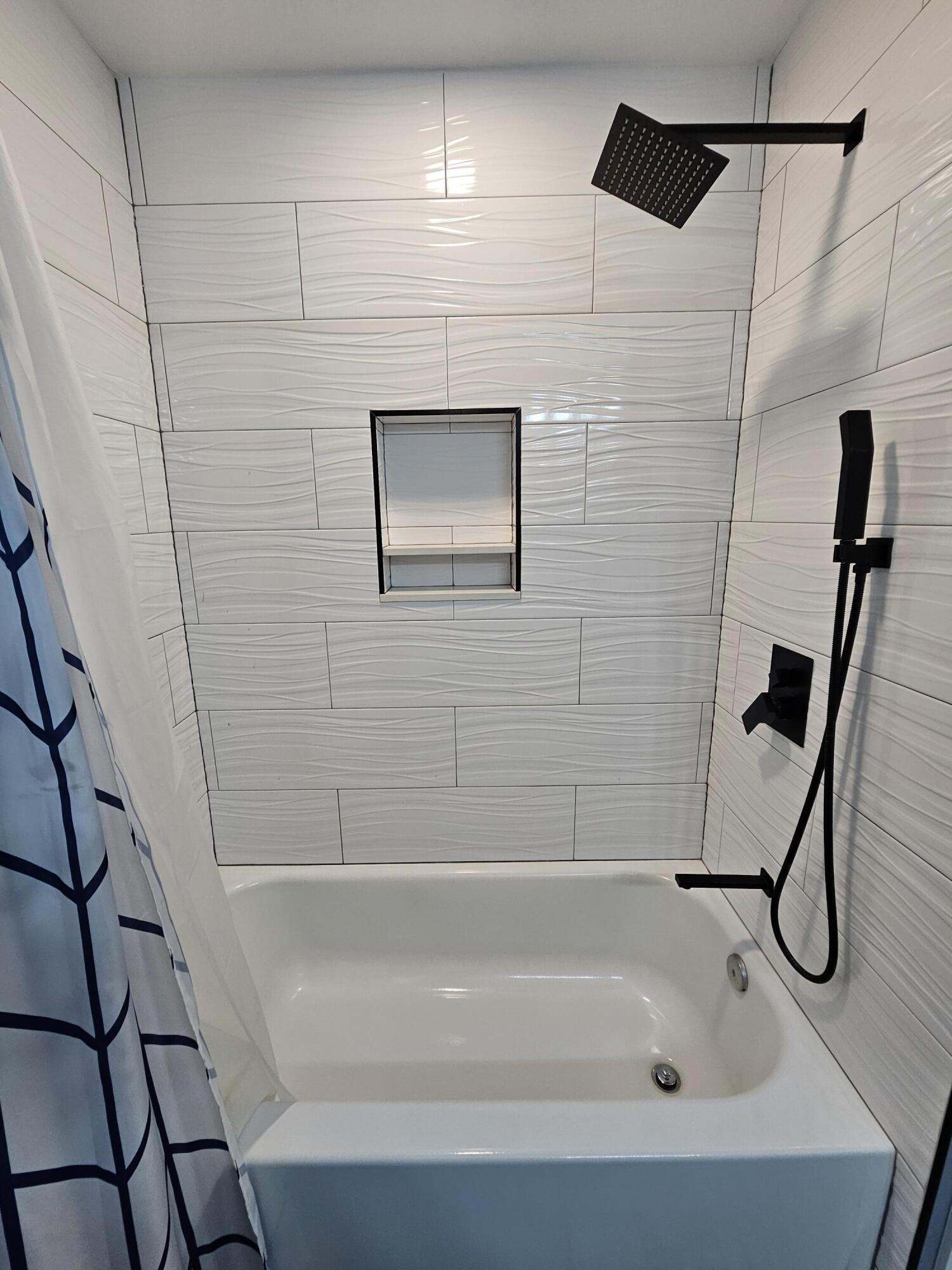 6131 Robinson Street Jupiter, FL 33458 - Photo 12 of 14 20240502041032837253000000-o