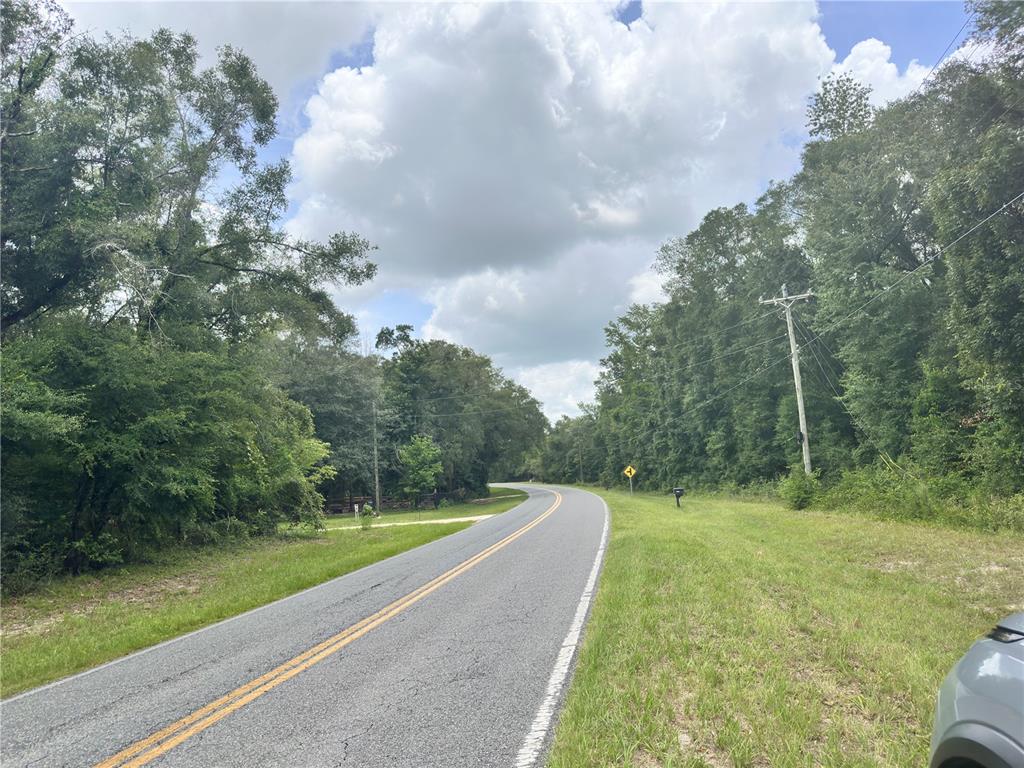 349 North County Road O'Brien, FL 32071 - Photo 5 of 13