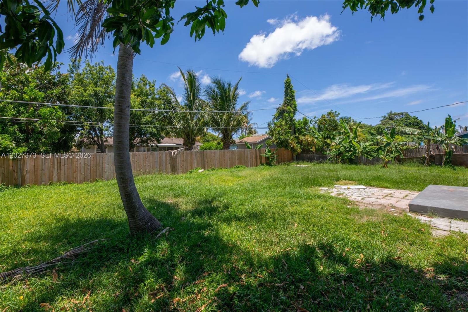 3327 Sapphire Road Lake Worth, FL 33462 - Photo 32 of 34