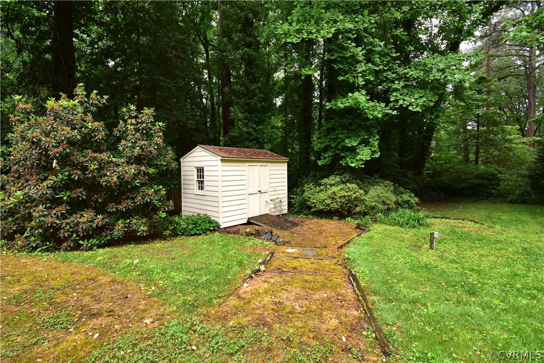 2736 Kenbury Road Richmond, VA 23225 - Photo 5 of 46 Gallery Image 5