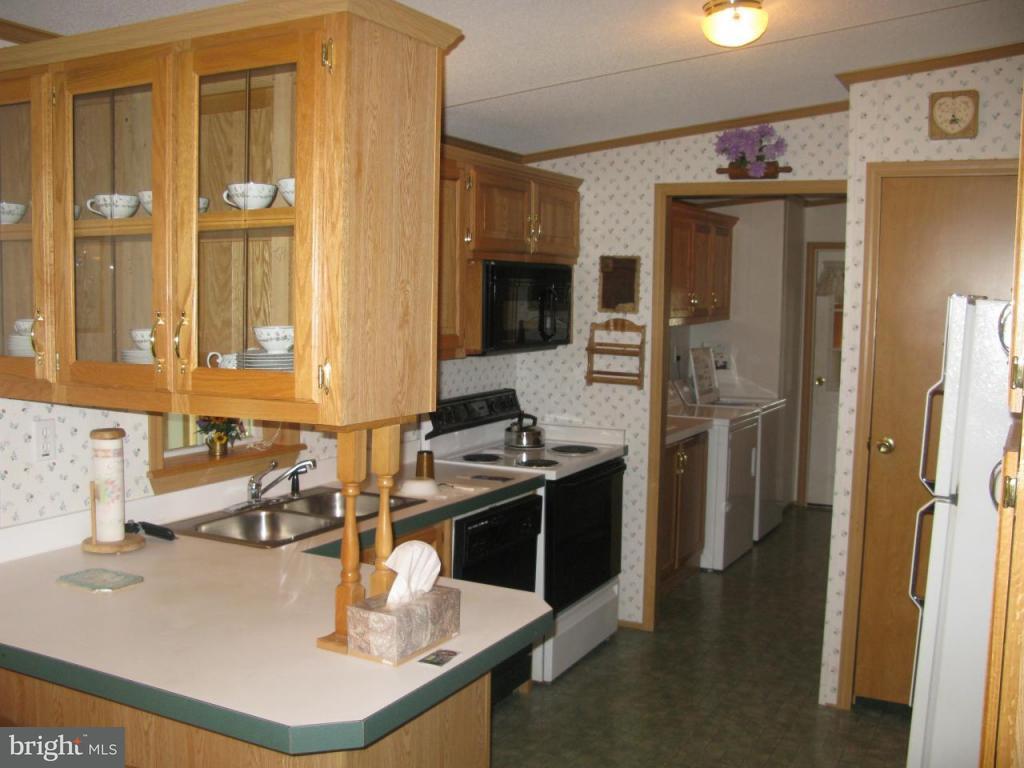 270 Clay School Road, Unit 2 Ephrata, PA 17522 - Photo 3 of 10 Gallery Image 3