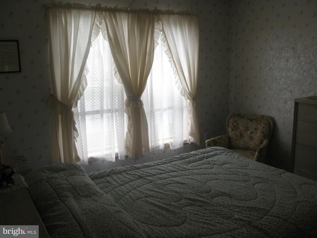 270 Clay School Road, Unit 2 Ephrata, PA 17522 - Photo 5 of 10 Gallery Image 5