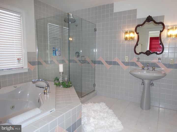 1406 Westover Road Yardley, PA 19067 - Photo 18 of 25 Gallery Image 18