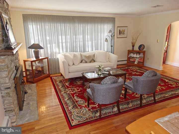 1406 Westover Road Yardley, PA 19067 - Photo 3 of 25 Gallery Image 3
