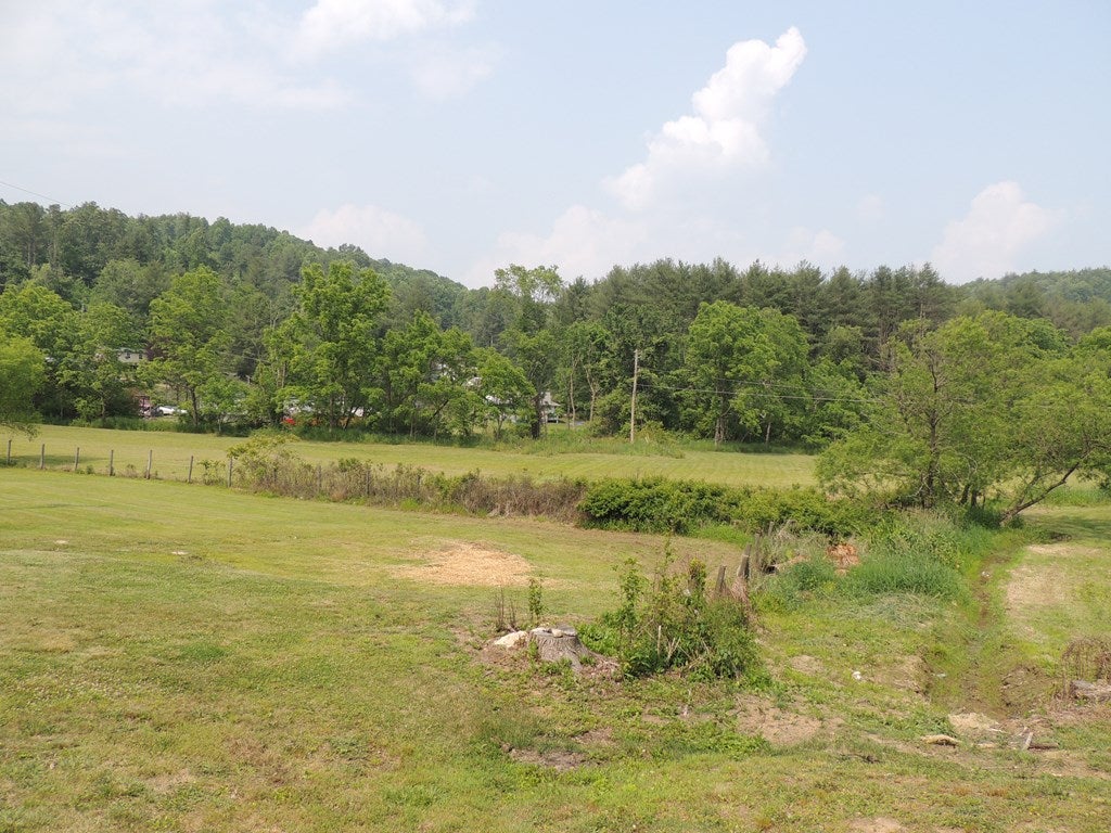 94 Stevens Creek Road Fries, VA 24330 - Photo 25 of 48 Gallery Image 25