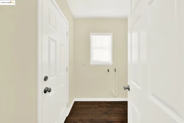 $559,500 | 8010 Ney Avenue, Oakland, CA 94605