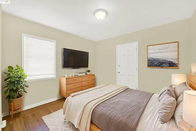 $559,500 | 8010 Ney Avenue, Oakland, CA 94605