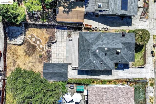 $559,500 | 8010 Ney Avenue, Oakland, CA 94605