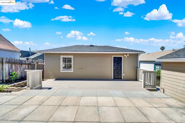 $559,500 | 8010 Ney Avenue, Oakland, CA 94605
