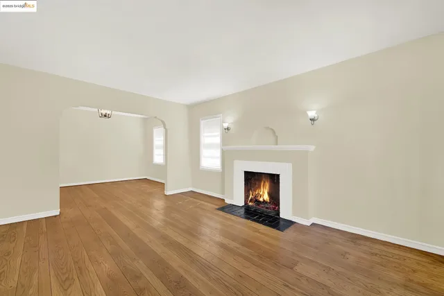 $559,500 | 8010 Ney Avenue, Oakland, CA 94605