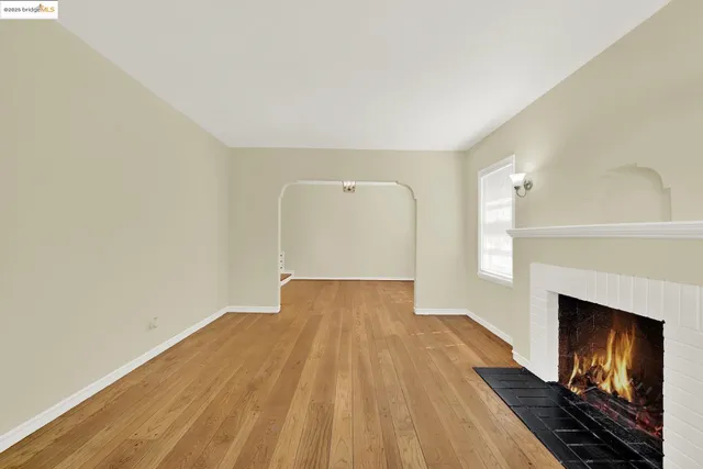 $559,500 | 8010 Ney Avenue, Oakland, CA 94605