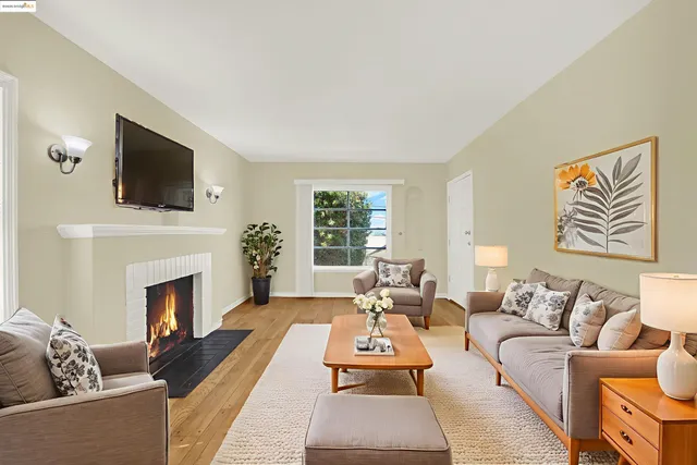 $559,500 | 8010 Ney Avenue, Oakland, CA 94605