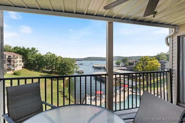 $190,000 | 70 Robinwood Drive, Unit 2B, Lake Ozark, MO 65049
