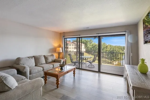 $190,000 | 70 Robinwood Drive, Unit 2B, Lake Ozark, MO 65049