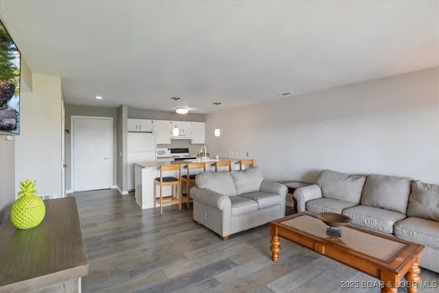 $190,000 | 70 Robinwood Drive, Unit 2B, Lake Ozark, MO 65049