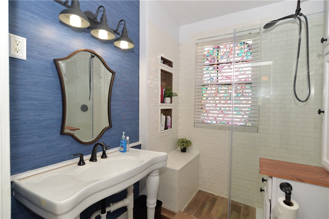 56 John Street Westerly, RI 02891 - Photo 11 of 38