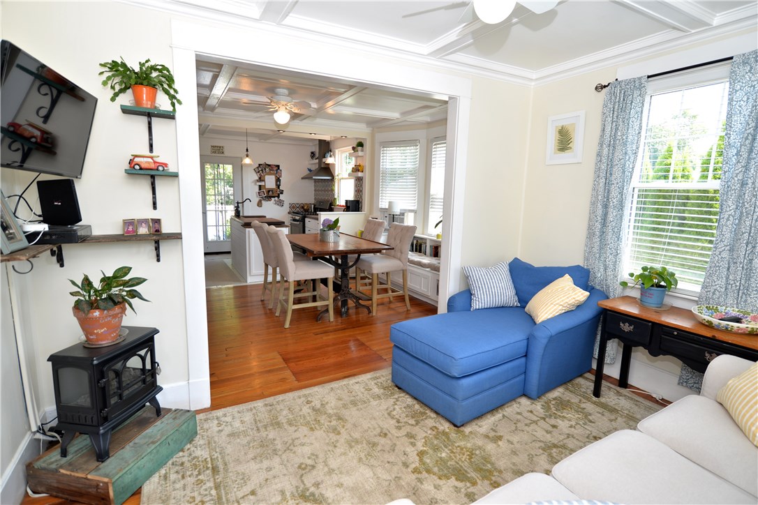 56 John Street Westerly, RI 02891 - Photo 17 of 38