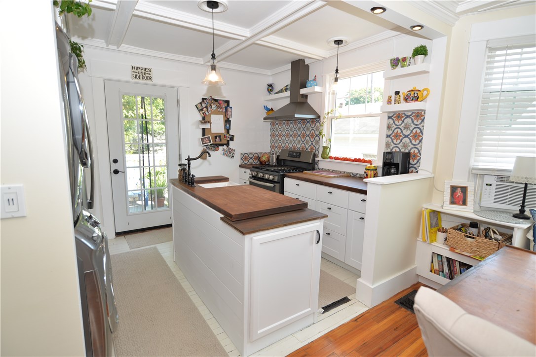 56 John Street Westerly, RI 02891 - Photo 6 of 38