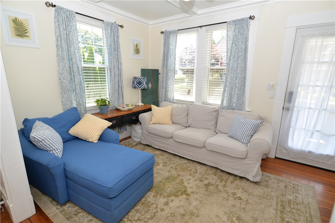56 John Street Westerly, RI 02891 - Photo 8 of 38
