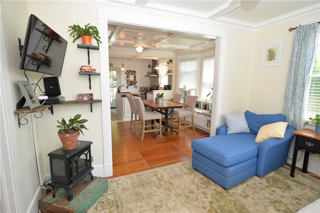 56 John Street Westerly, RI 02891 - Photo 9 of 38