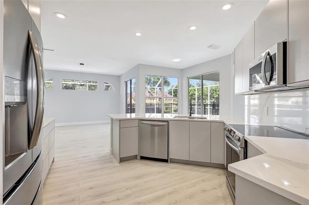 11019 Pine Lilly Place Lakewood Ranch, FL 34202 - Photo 9 of 34