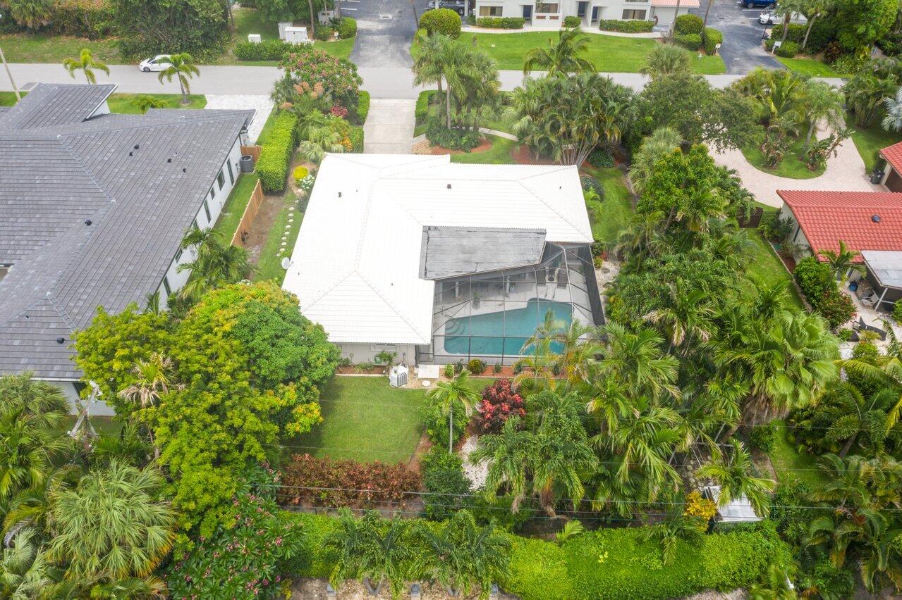 2201 Banyan Road Boca Raton, FL 33432 - Photo 5 of 10 004-2201BanyanRoad-BocaRaton-FL-33432-SM