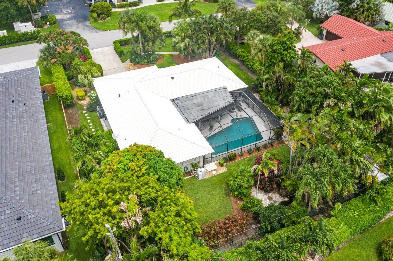 2201 Banyan Road Boca Raton, FL 33432 - Photo 7 of 10 006-2201BanyanRoad-BocaRaton-FL-33432-SM
