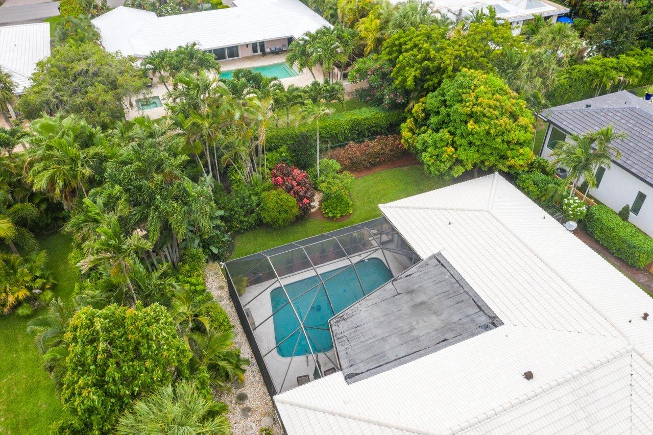 2201 Banyan Road Boca Raton, FL 33432 - Photo 8 of 10 007-2201BanyanRoad-BocaRaton-FL-33432-SM