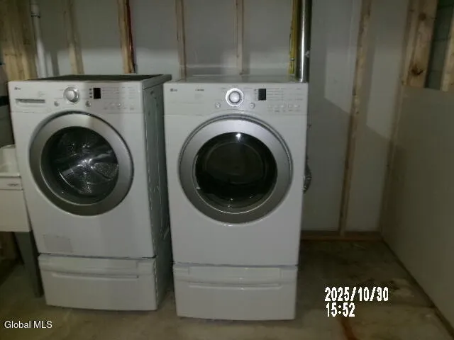 $369,900 | 131 Thimbleberry Road, Malta, NY 12020