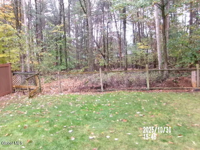 $369,900 | 131 Thimbleberry Road, Malta, NY 12020