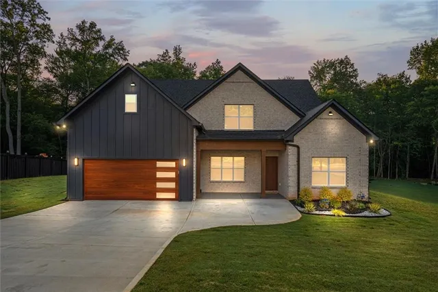 $549,000 | 859 North Bay Overlook, Villa Rica, GA 30180