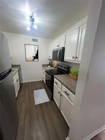 $945 | 4639 Williams Road, Unit 107, Benbrook, TX 76116