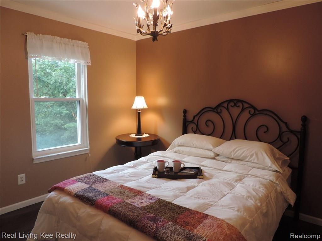 295 Whitney Drive Rochester Hills, MI 48307 - Photo 24 of 42