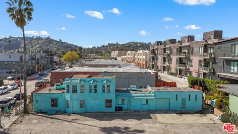 $2,599,999 | 3051 North Coolidge Avenue, Los Angeles, CA 90039