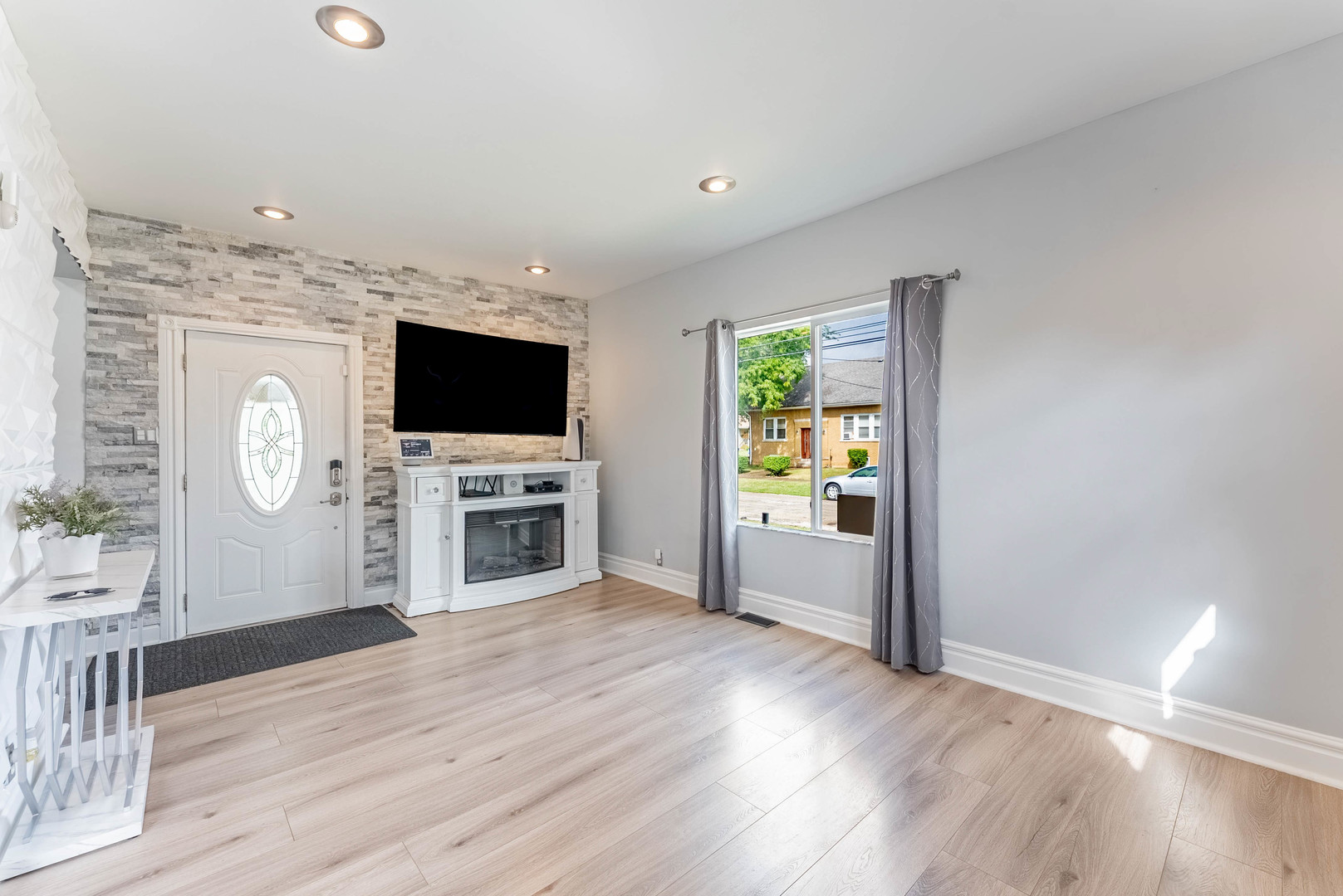 1203 South 4th Avenue Maywood, IL 60153 - Photo 3 of 35