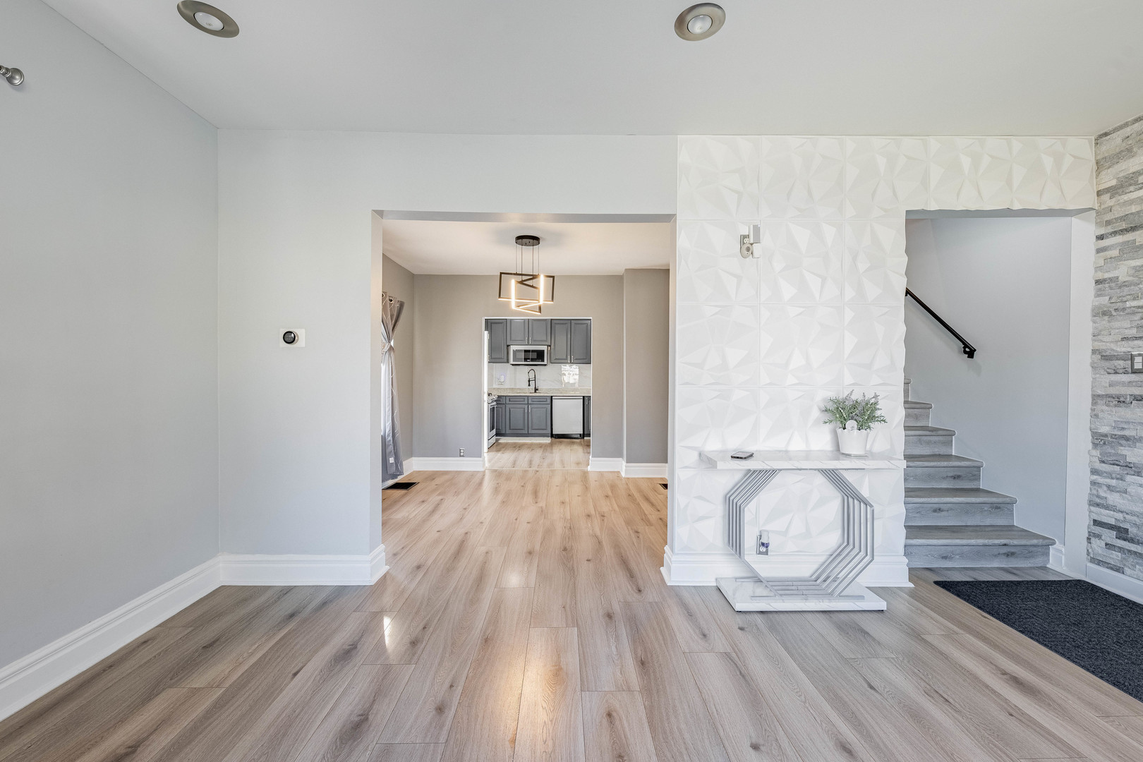 1203 South 4th Avenue Maywood, IL 60153 - Photo 5 of 35