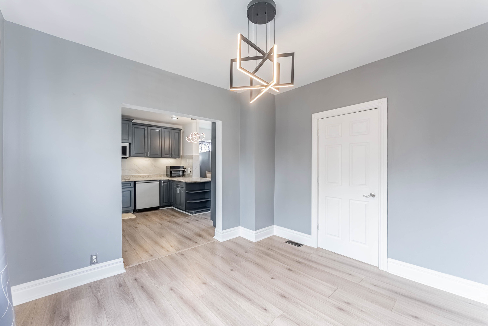 1203 South 4th Avenue Maywood, IL 60153 - Photo 6 of 35