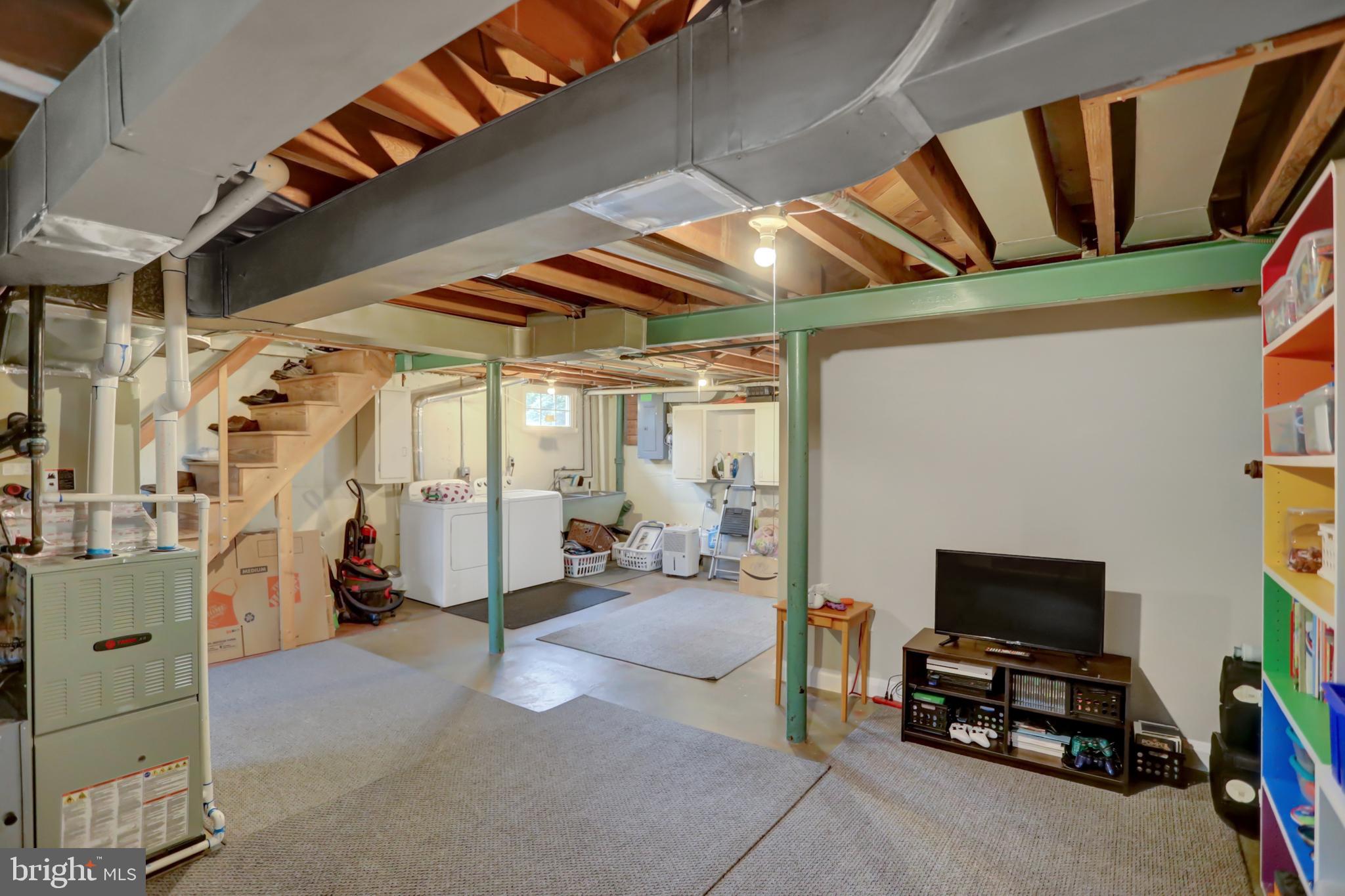 610 Carysbrook Road Baltimore, MD 21208 - Photo 33 of 52