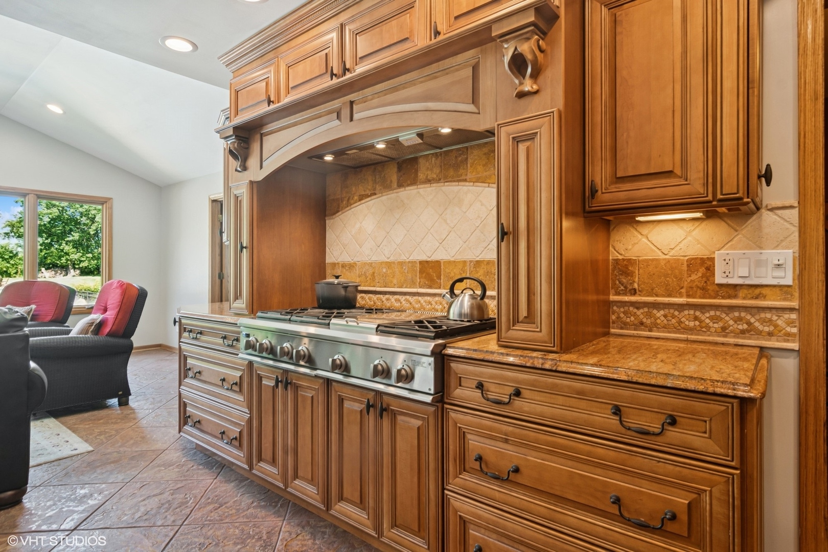 10305 Ridge Lane Huntley, IL 60142 - Photo 13 of 64 Gallery Image 13